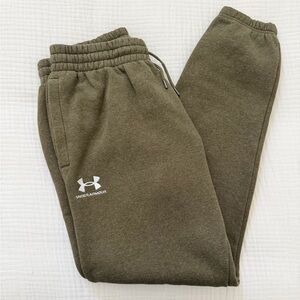 NWOT Under Armour Essential Fleece Jogger
